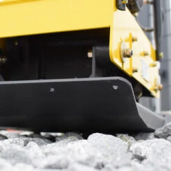 BAMATO - BAVARIAN MACHINE TOOLS BAMATO Rüttelplatte R-165RV Mit Vor- Und Rücklauf -Werkzeuge für Rohbau & Beton Verkäufe 41065559 4